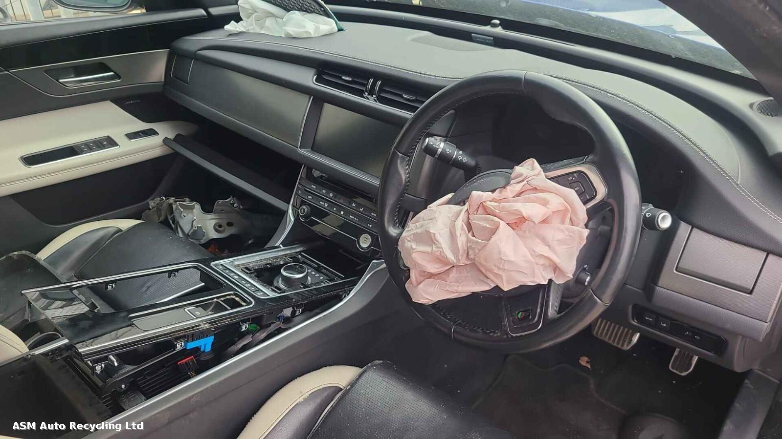 View Auto part Jaguar Xf 2016 4 Door Saloon Breaking