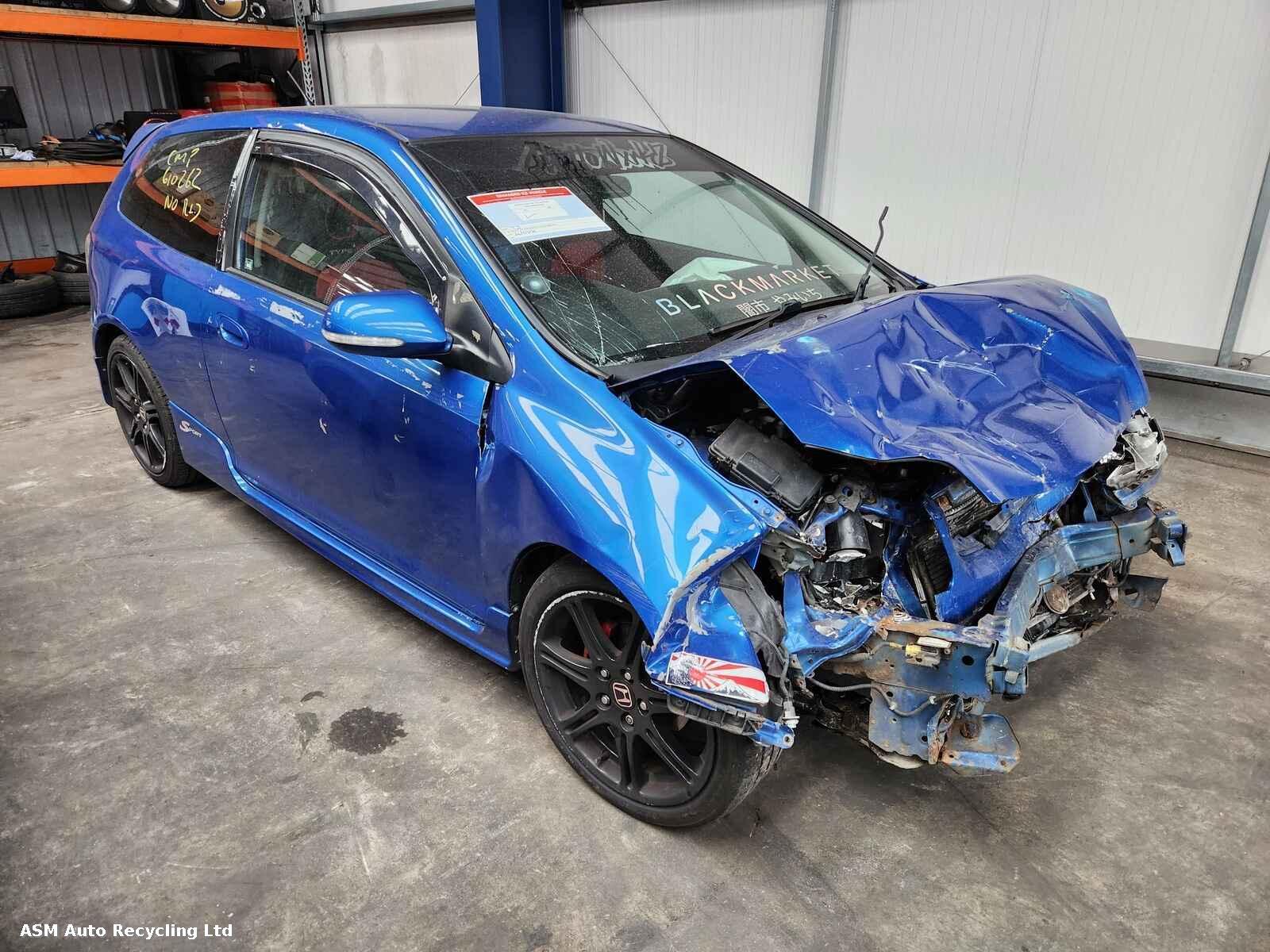 Image for a Honda Civic 2004 3 Door Hatchback Breaking