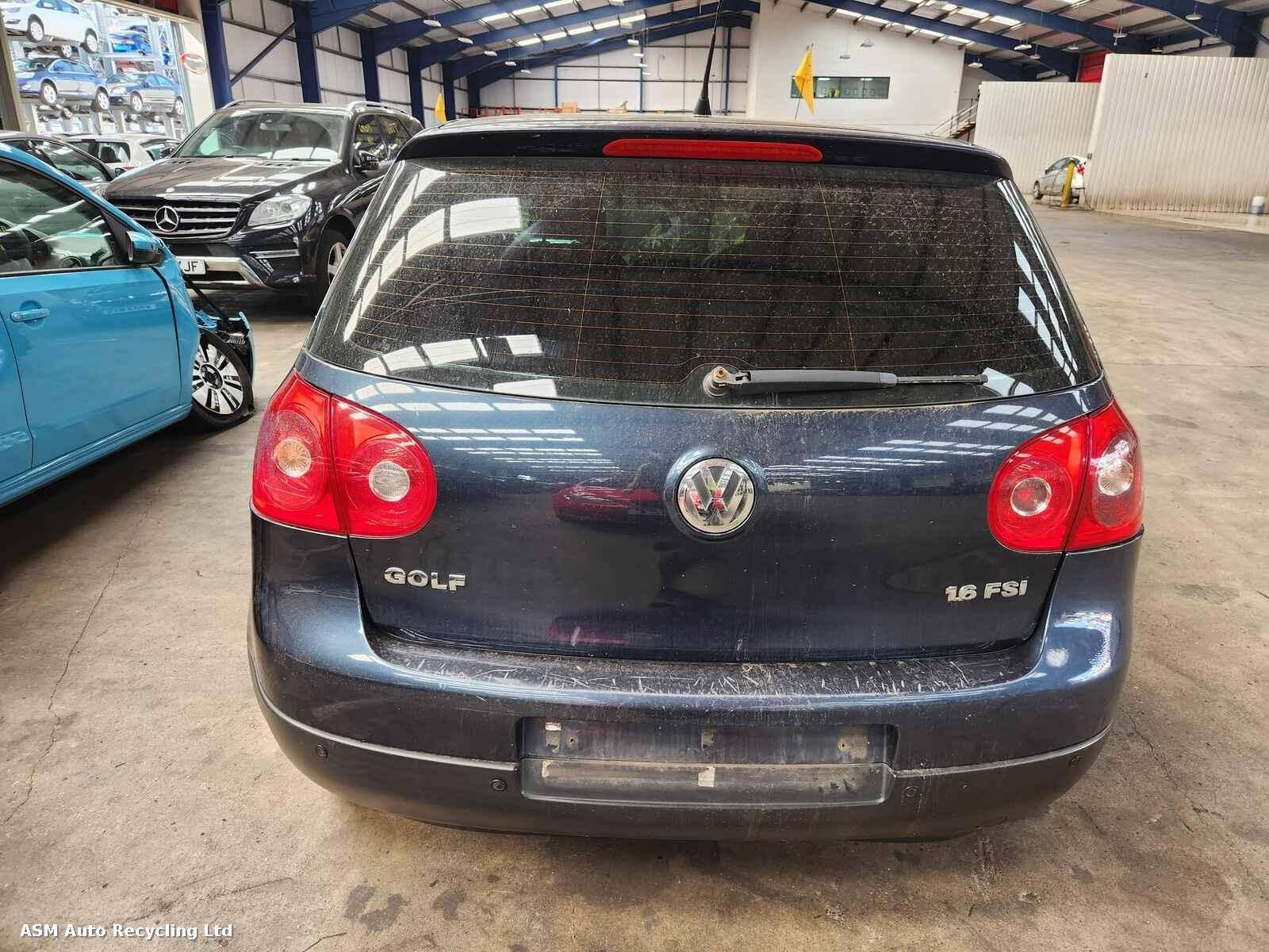 View Auto part Volkswagen Golf 2006 5 Door Hatchback Breaking