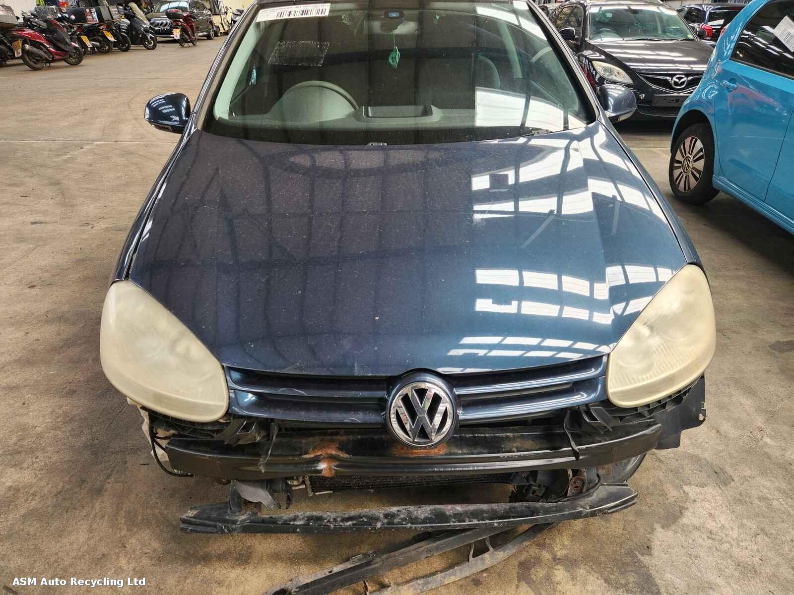 View Auto part Volkswagen Golf 2006 5 Door Hatchback Breaking