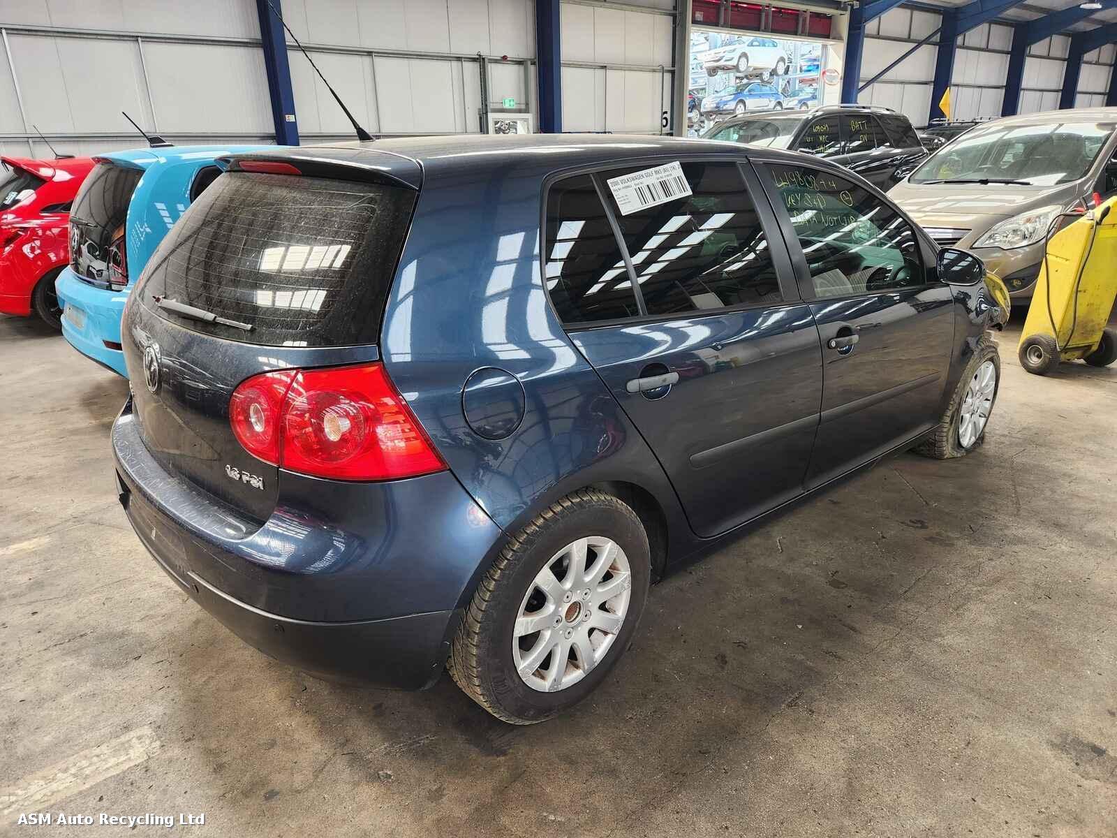 View Auto part Volkswagen Golf 2006 5 Door Hatchback Breaking