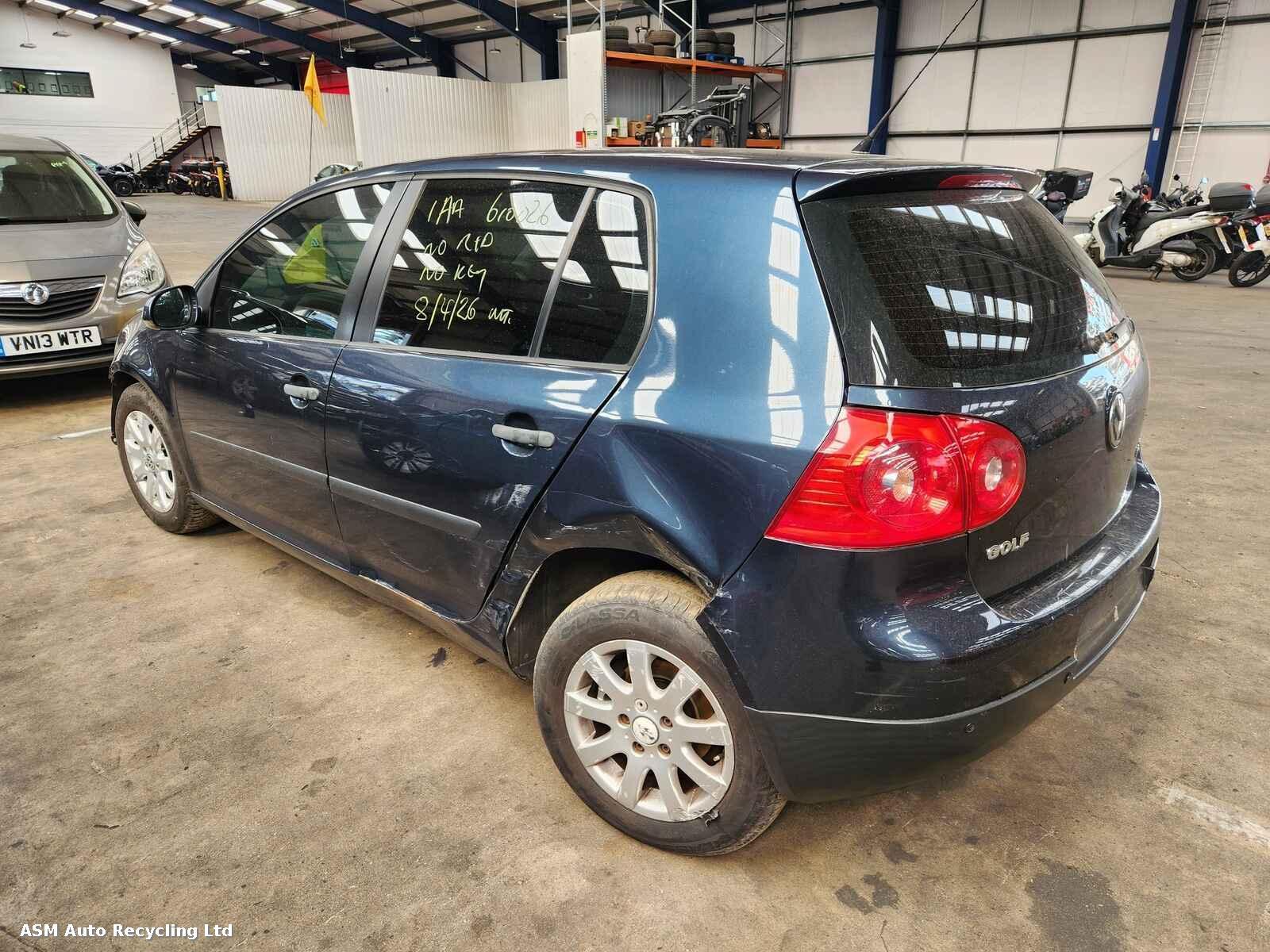 View Auto part Volkswagen Golf 2006 5 Door Hatchback Breaking