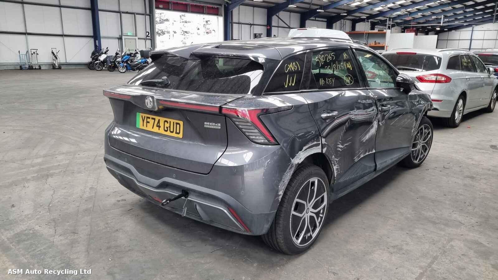 View Auto part Mg Mg4 2025 5 Door Hatchback Breaking