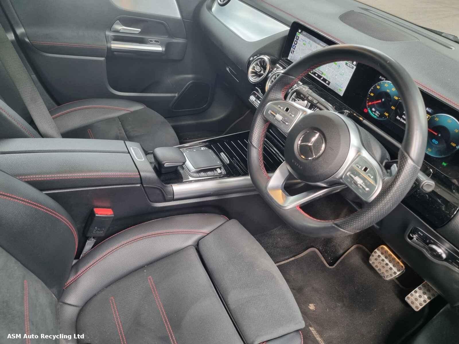 View Auto part Mercedes Eqa 2021 5 Door Estate Breaking