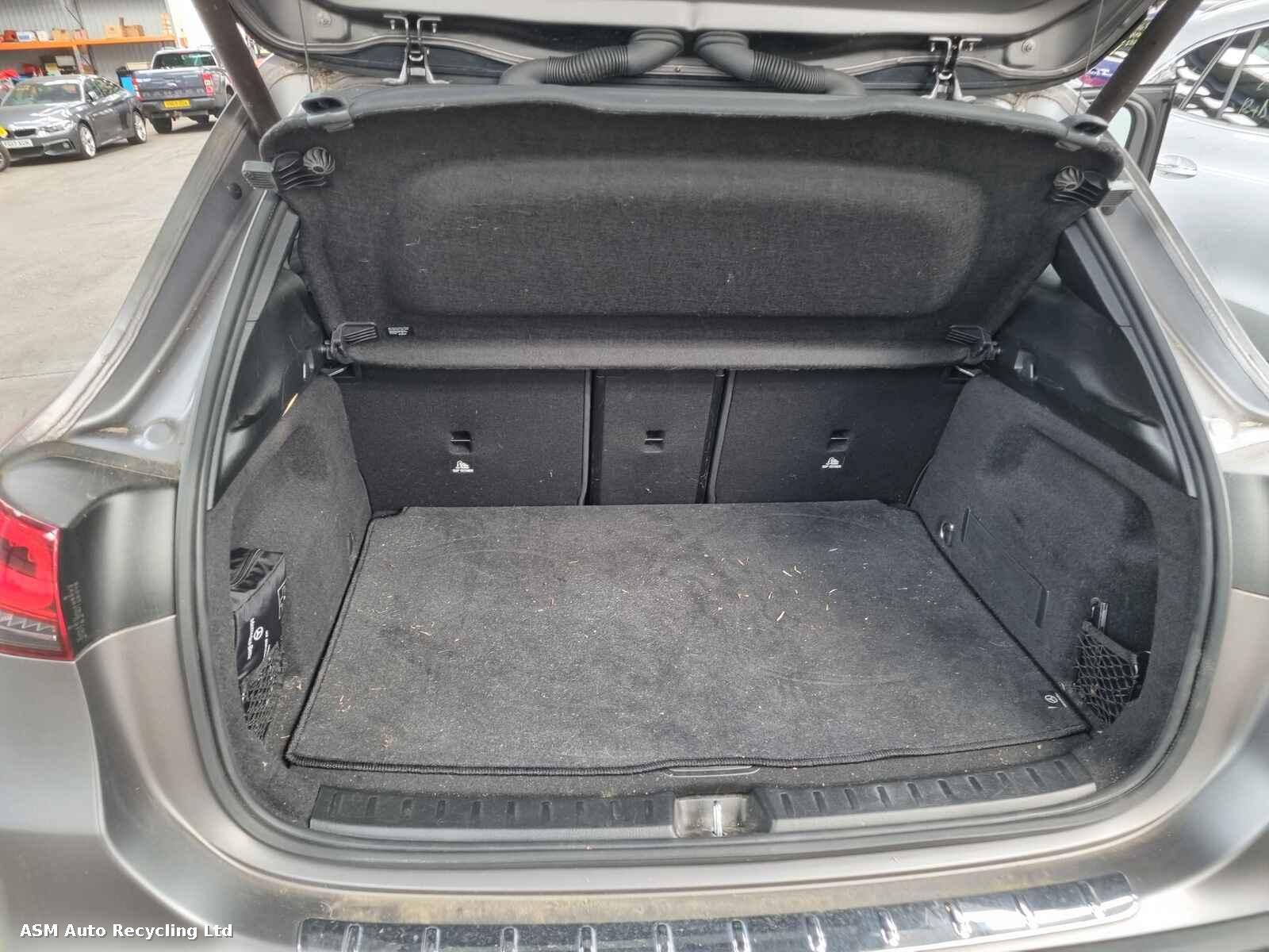 View Auto part Mercedes Eqa 2021 5 Door Estate Breaking