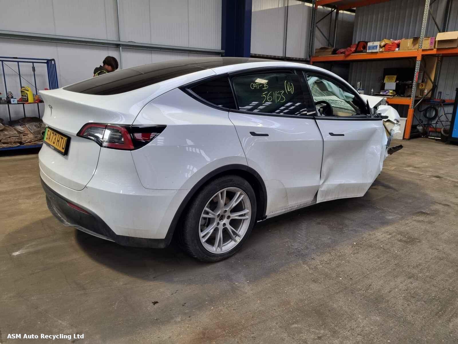 View Auto part Tesla Model Y 2023 5 Door Mpv Breaking