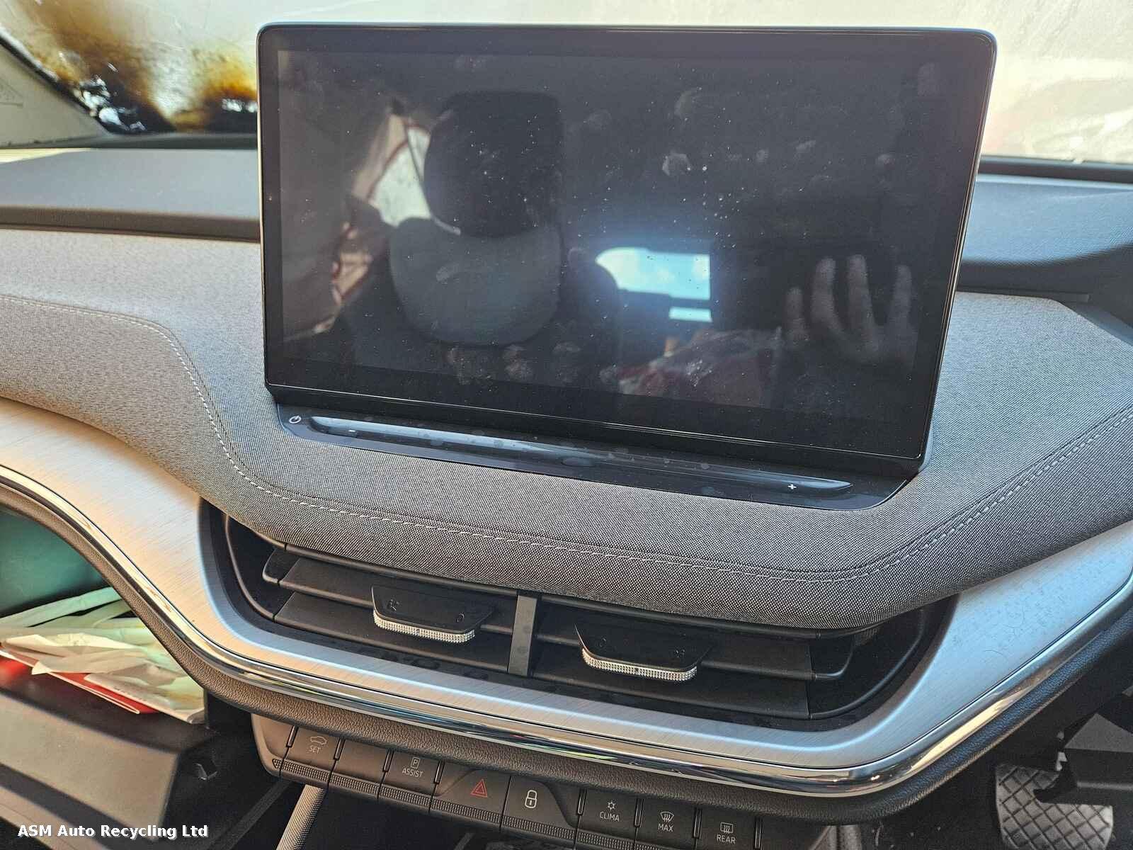 View Auto part Skoda Enyaq Iv 2023 5 Door Estate Breaking