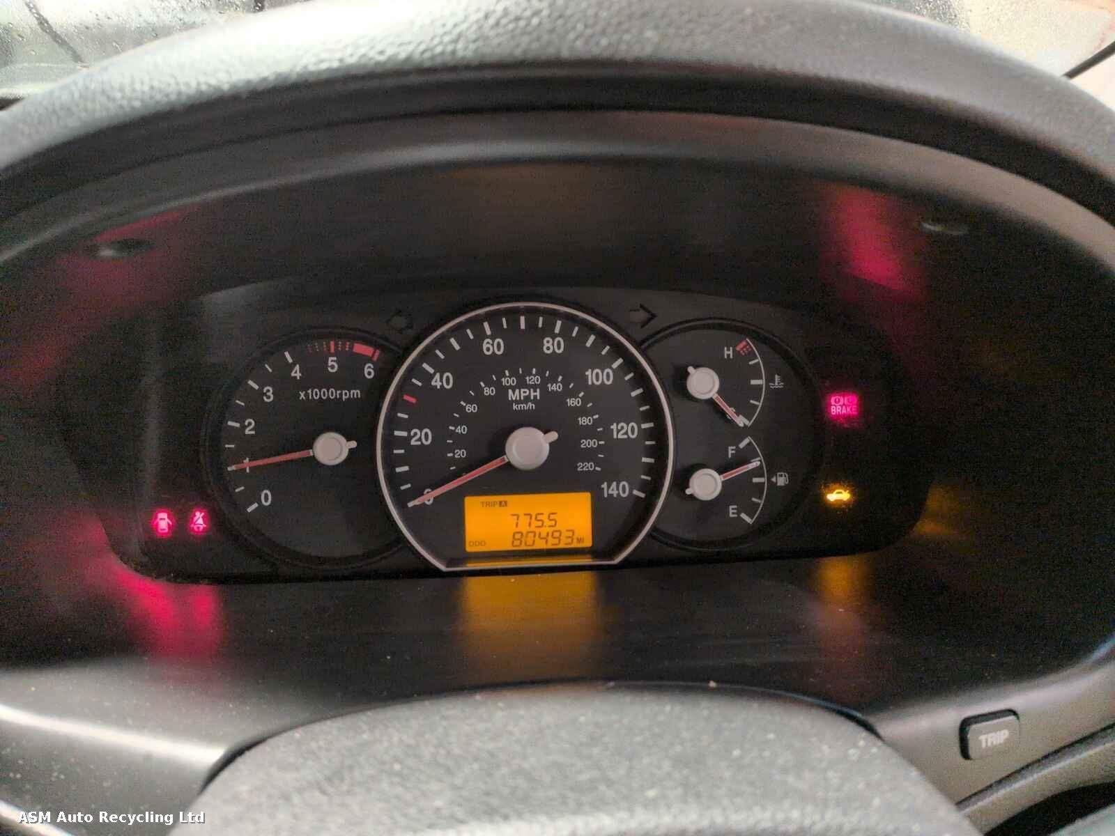 View Auto part Kia Carens 2011 5 Door Mpv Breaking