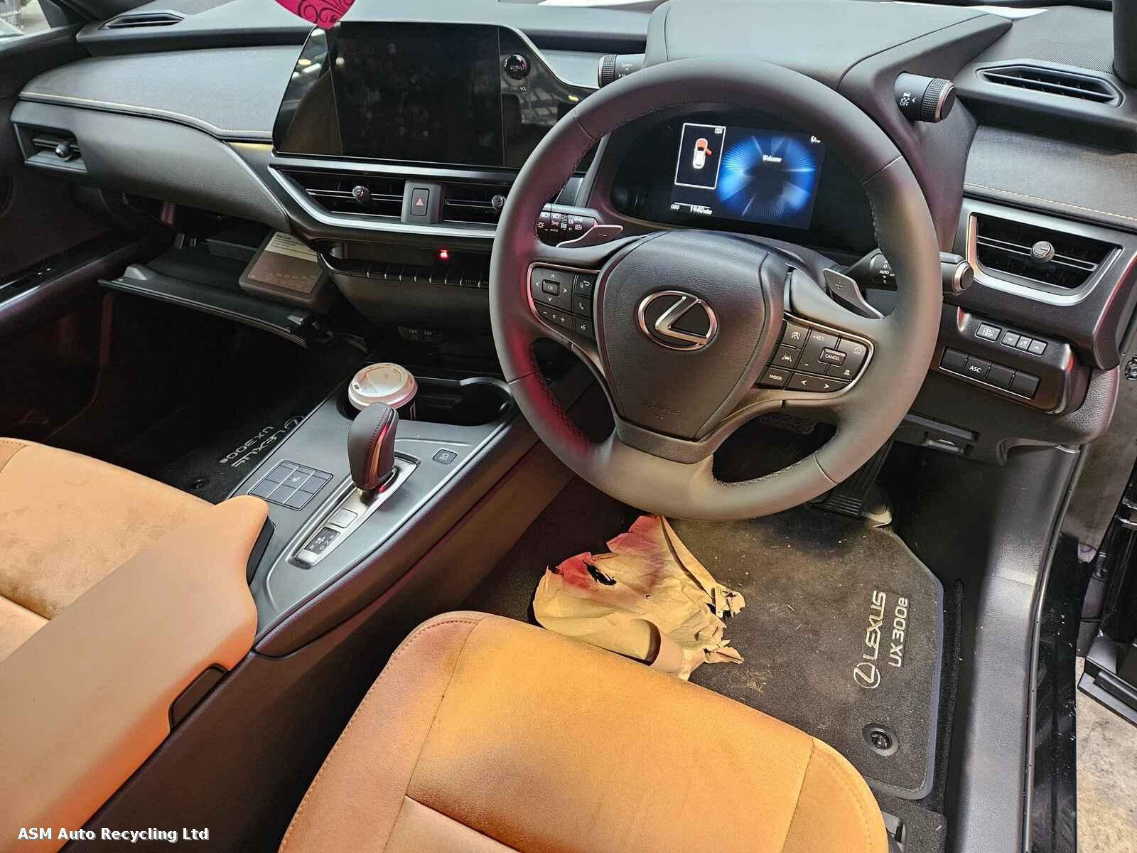 View Auto part Lexus Ux 2025 5 Door Estate Breaking