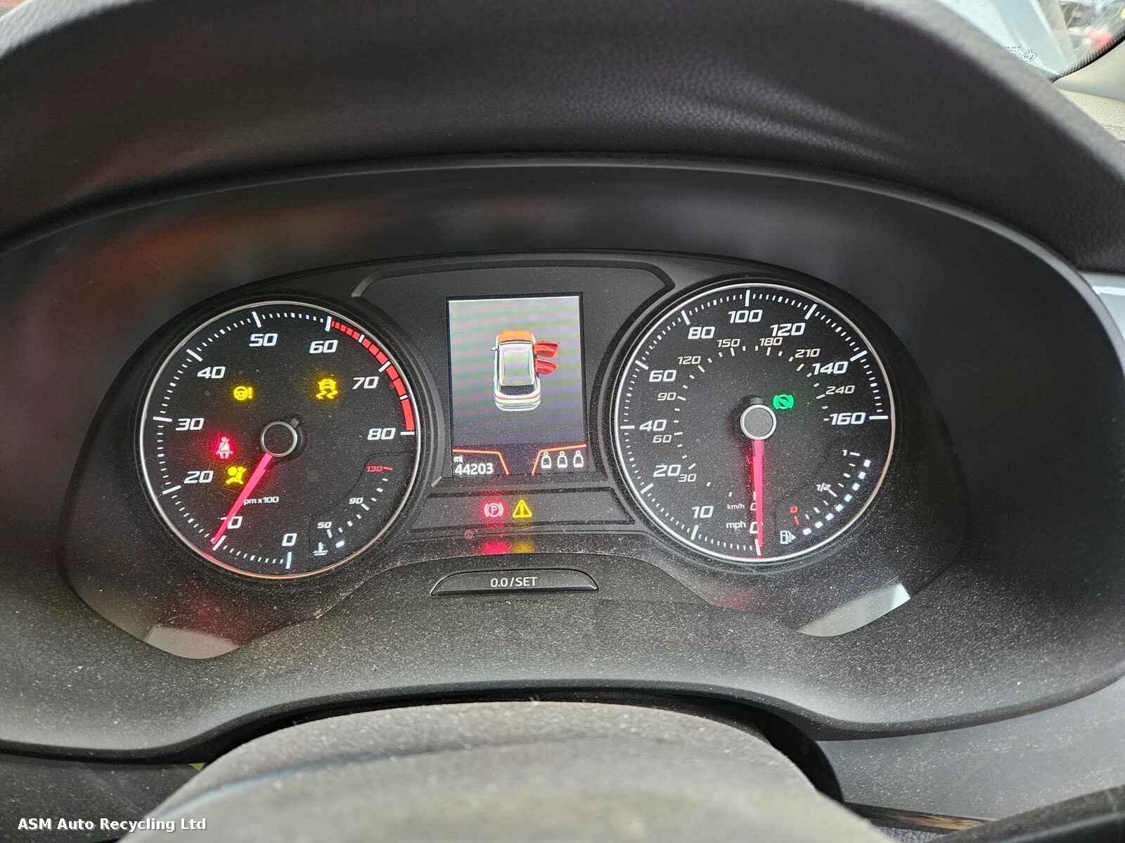 View Auto part Seat Ateca 2018 5 Door Hatchback Breaking