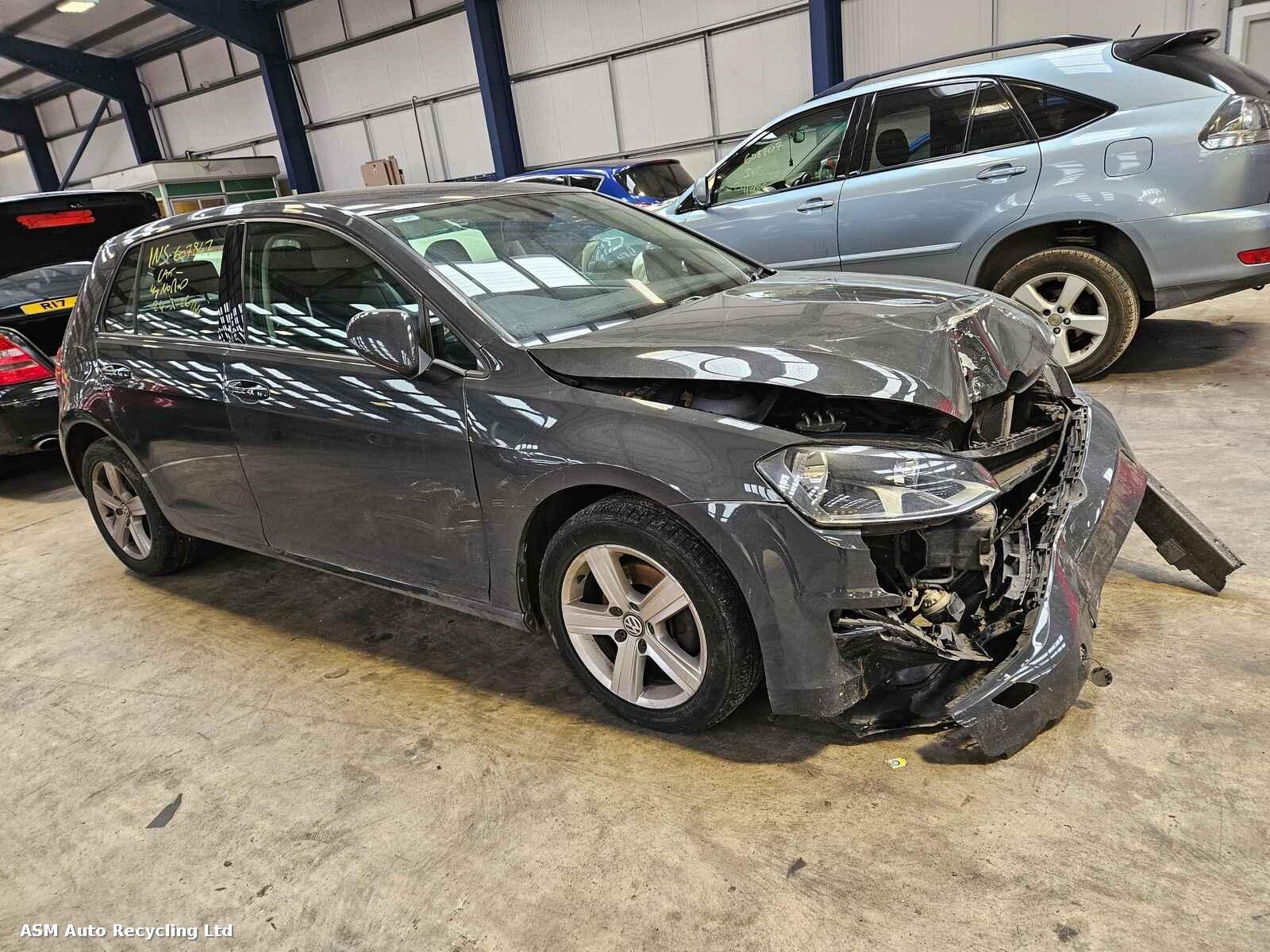 Image for a Volkswagen Golf 2016 5 Door Hatchback Breaking