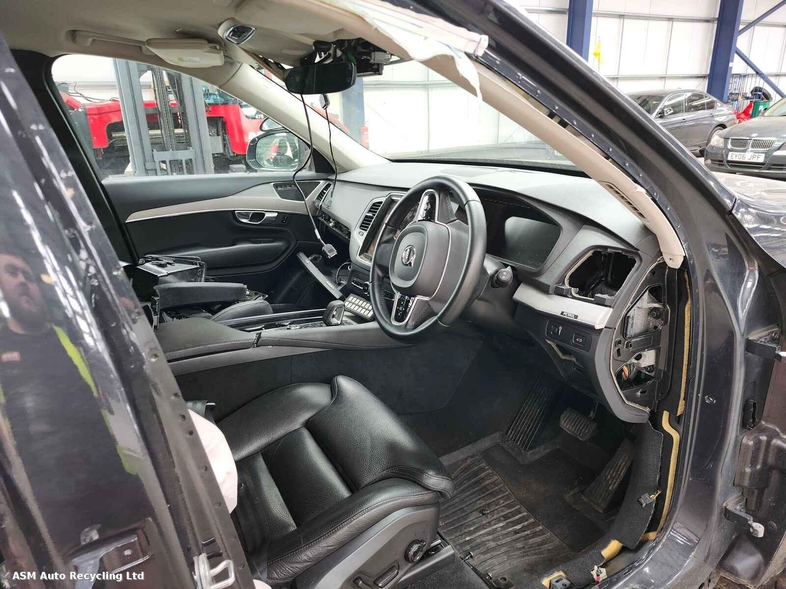 Volvo Xc90 2022 5 Door Estate Breaking View Auto part Volvo Xc90 2022 5 Door Estate Breaking