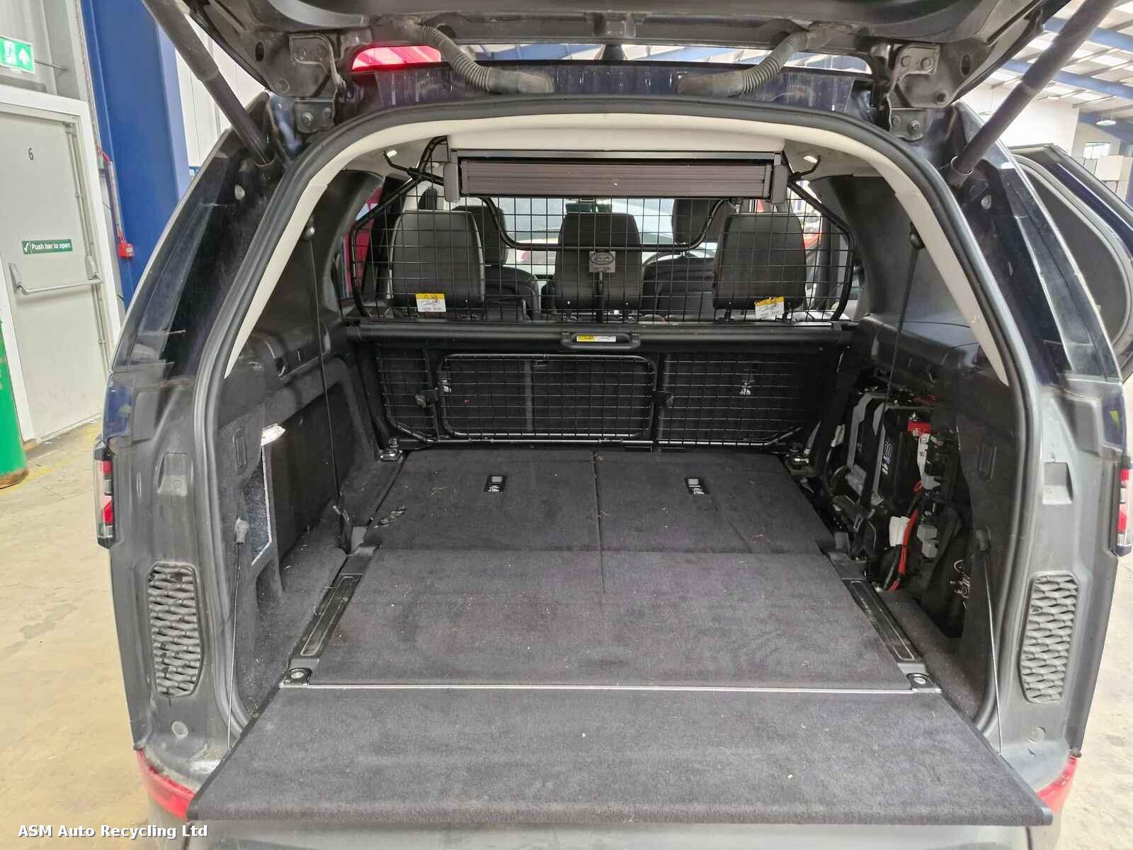 Land Rover Discovery 2018 5 Door Estate Breaking View Auto part Land Rover Discovery 2018 5 Door Estate Breaking