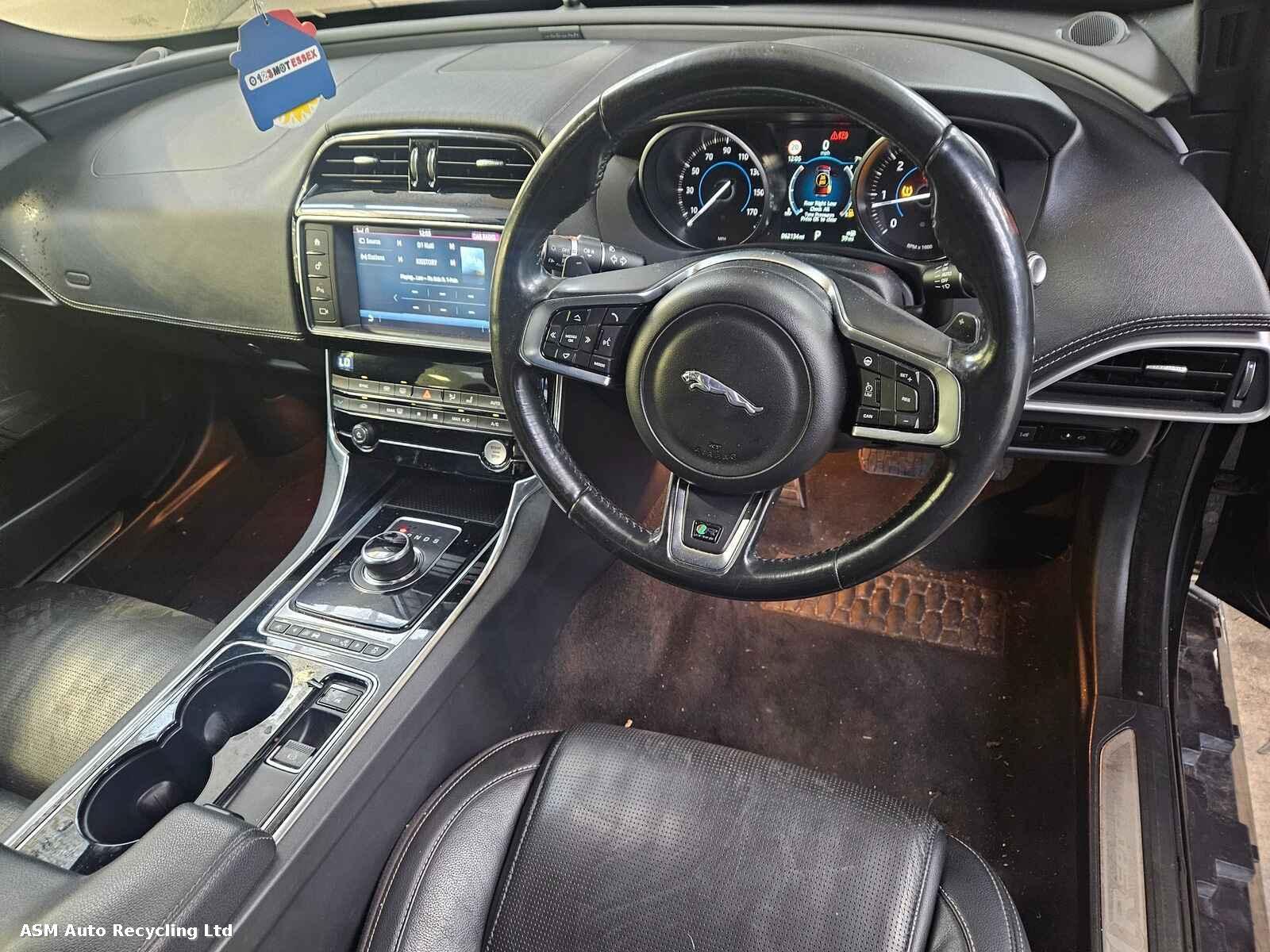 Jaguar Xe 2017 4 Door Saloon Breaking View Auto part Jaguar Xe 2017 4 Door Saloon Breaking