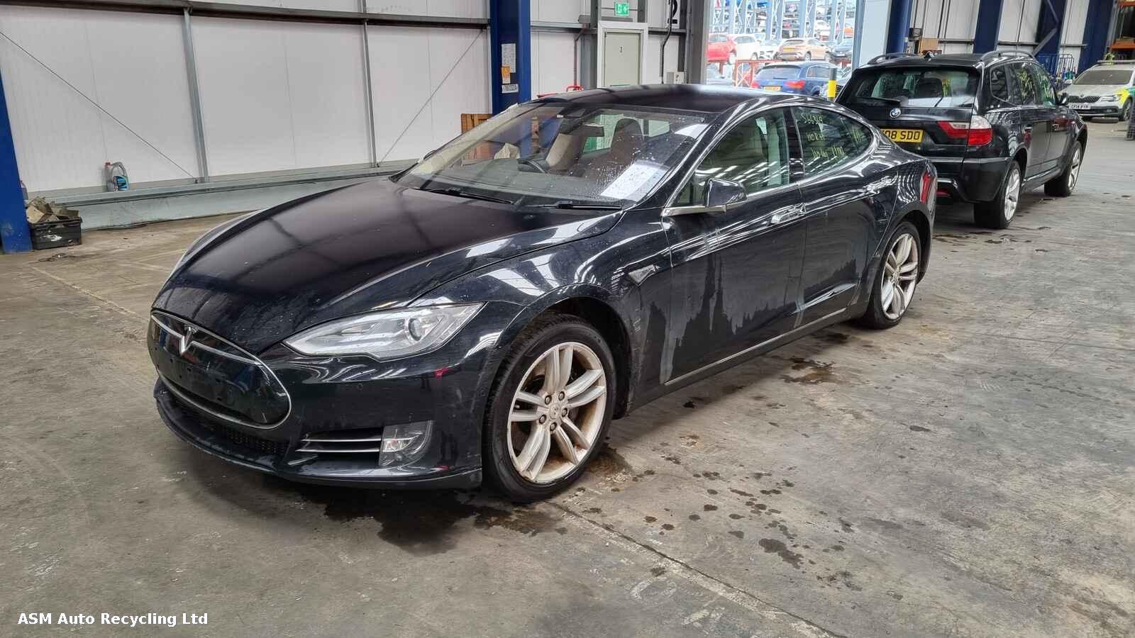 View Auto part Tesla Model S 2015 5 Door Hatchback Breaking