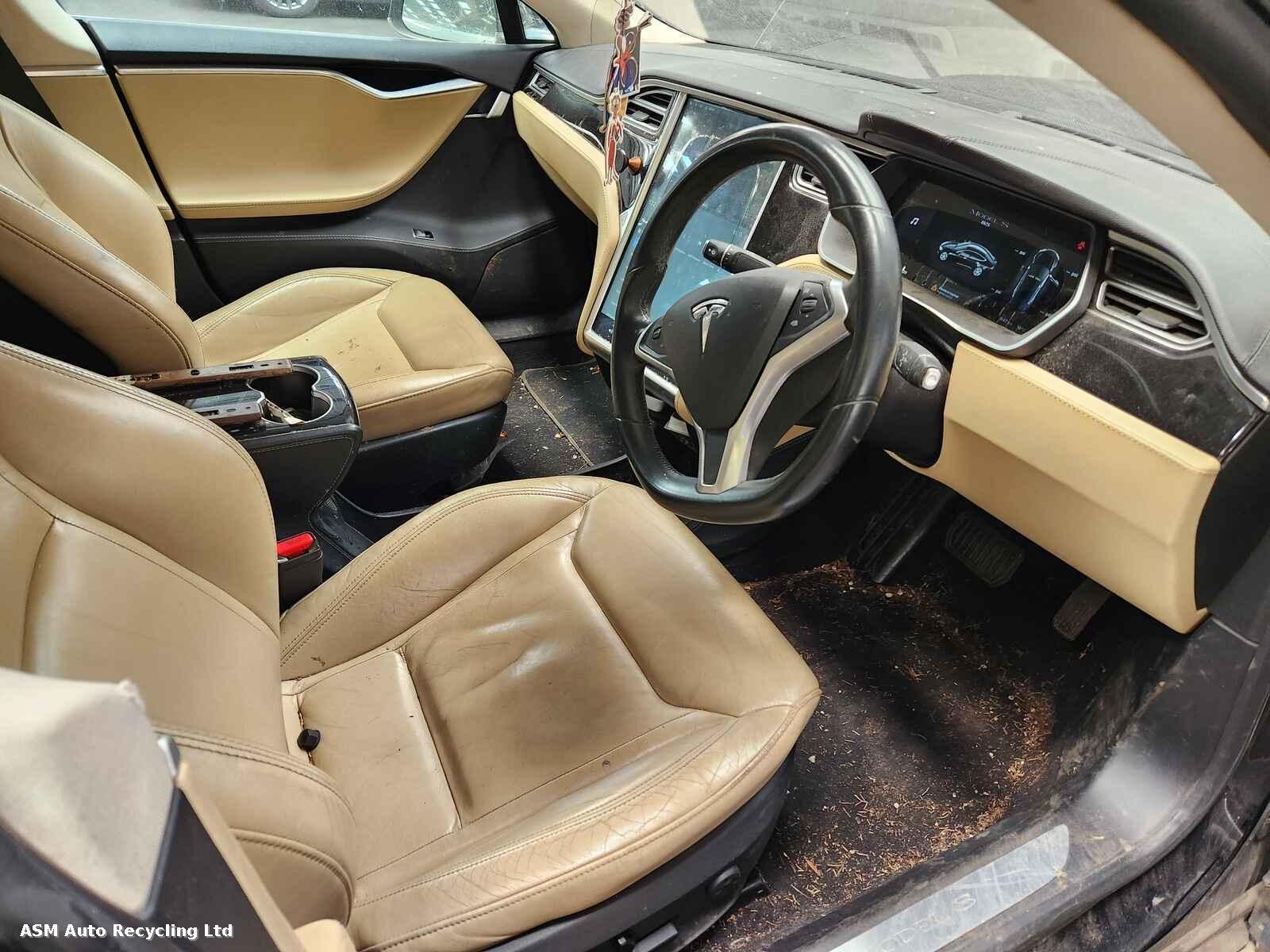 View Auto part Tesla Model S 2015 5 Door Hatchback Breaking