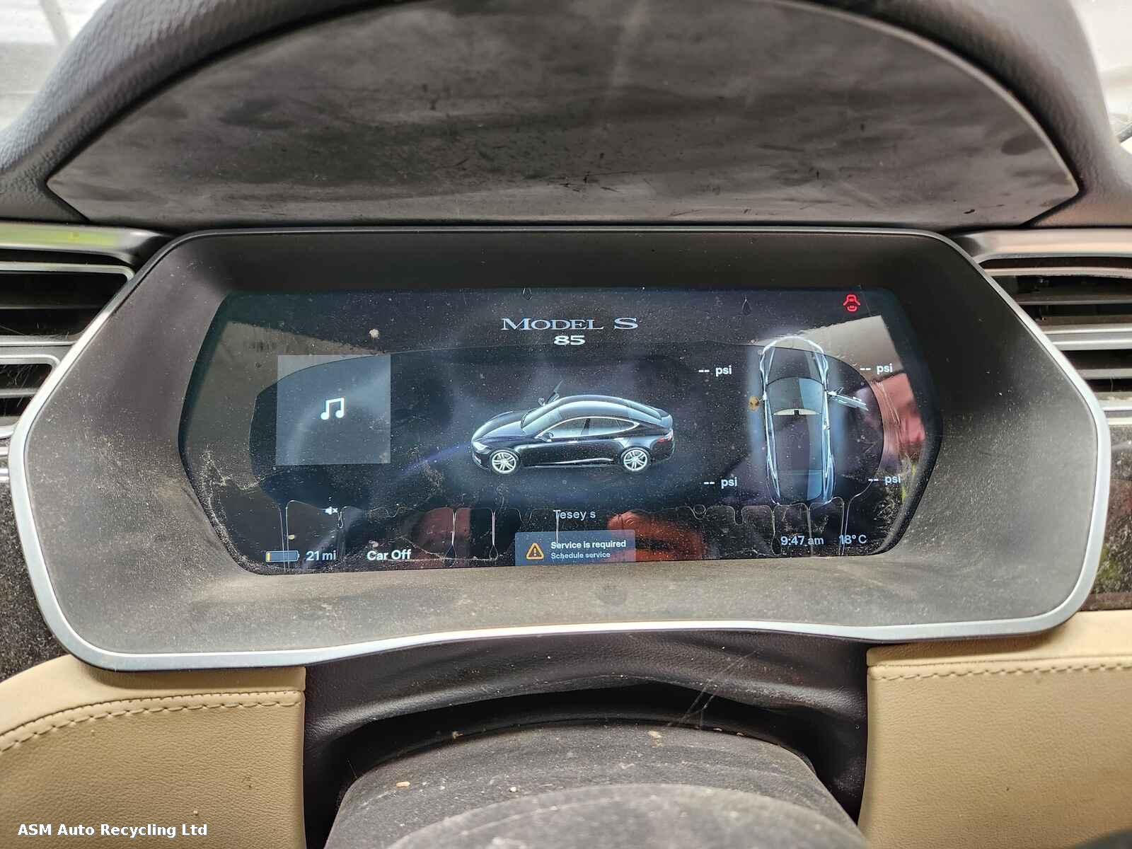 View Auto part Tesla Model S 2015 5 Door Hatchback Breaking