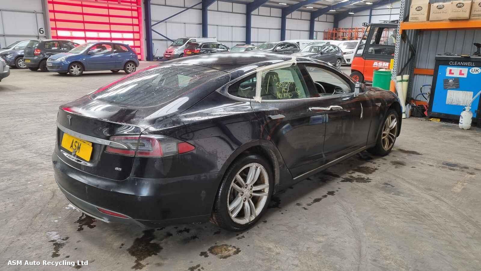 View Auto part Tesla Model S 2015 5 Door Hatchback Breaking