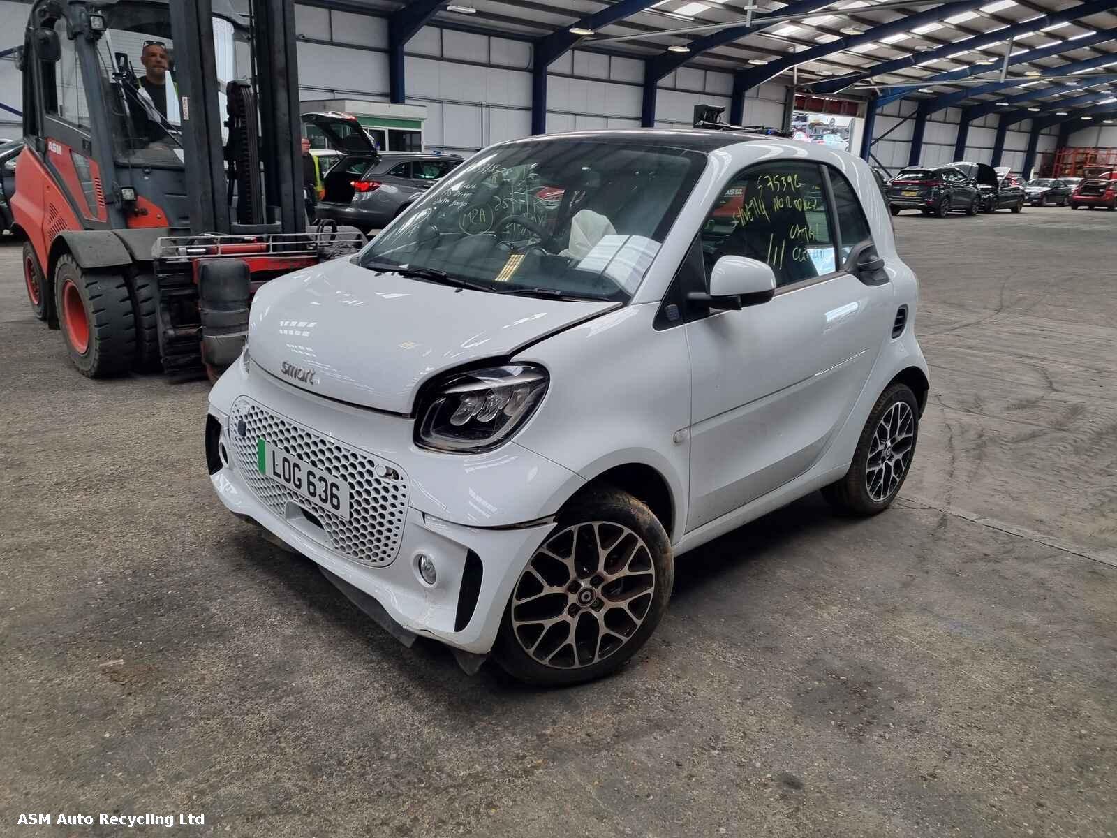 Smart Fortwo; Smartcar 2024 2 Door Coupe Breaking View Auto part Smart Fortwo; Smartcar 2024 2 Door Coupe Breaking
