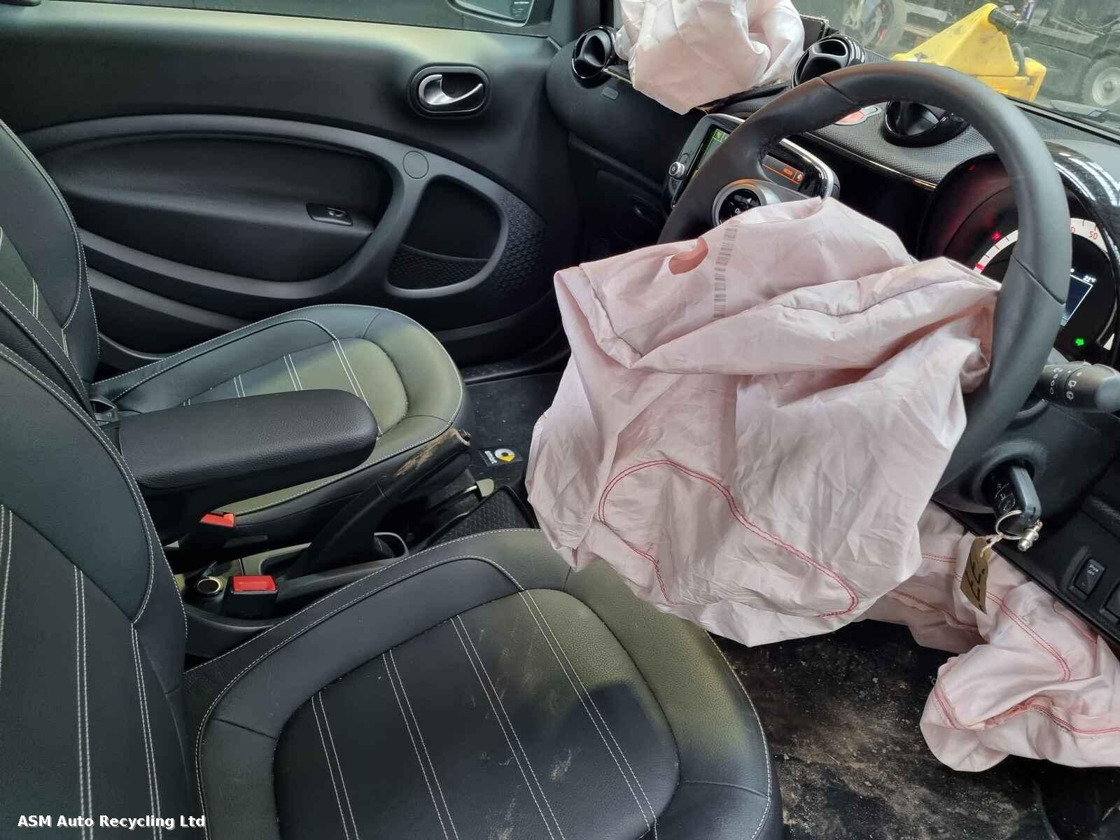 Smart Fortwo; Smartcar 2024 2 Door Coupe Breaking View Auto part Smart Fortwo; Smartcar 2024 2 Door Coupe Breaking