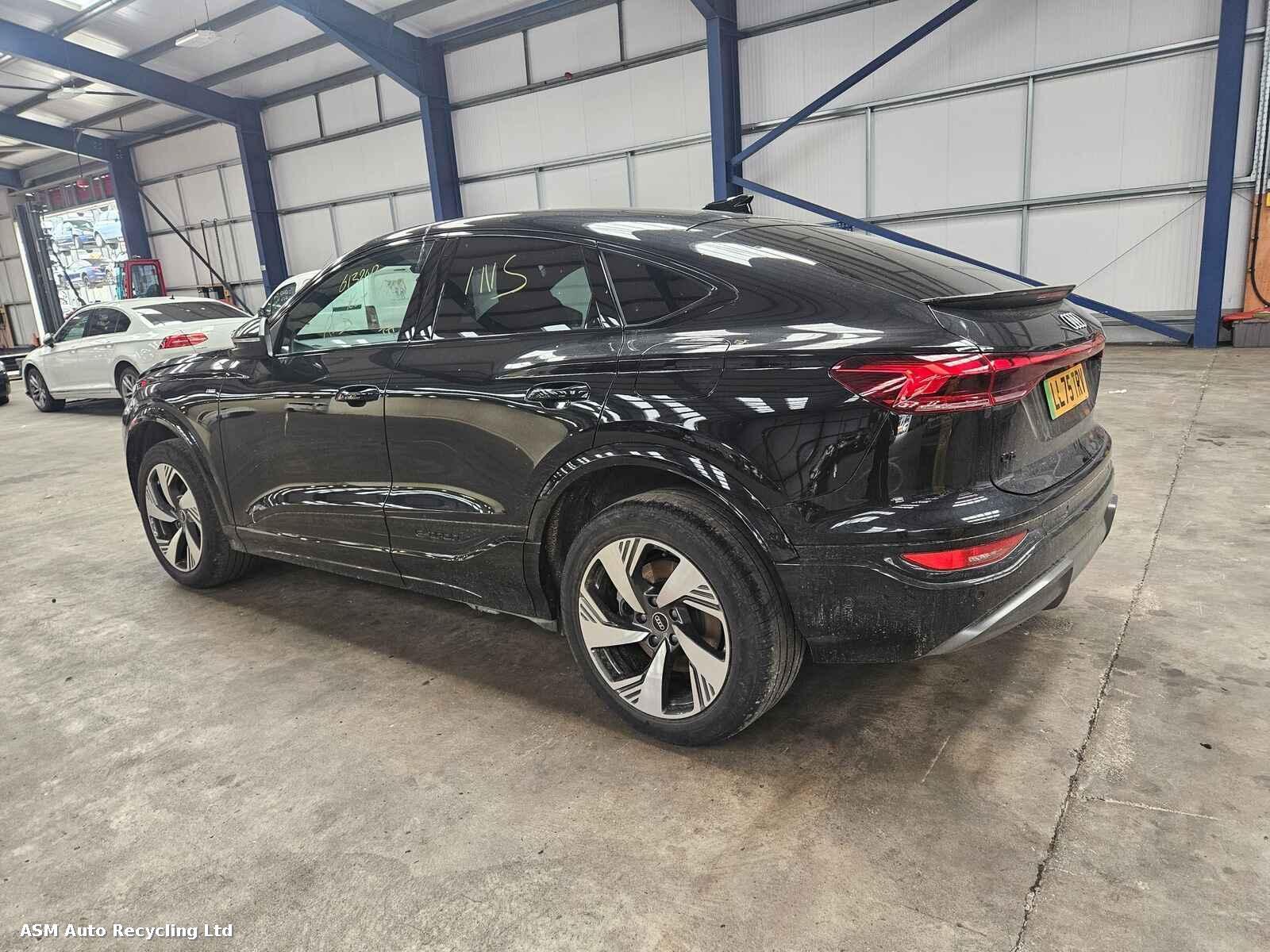 Audi Q6 E-tron 2025 5 Door Saloon 5 Door Breaking View Auto part Audi Q6 E-tron 2025 5 Door Saloon 5 Door Breaking