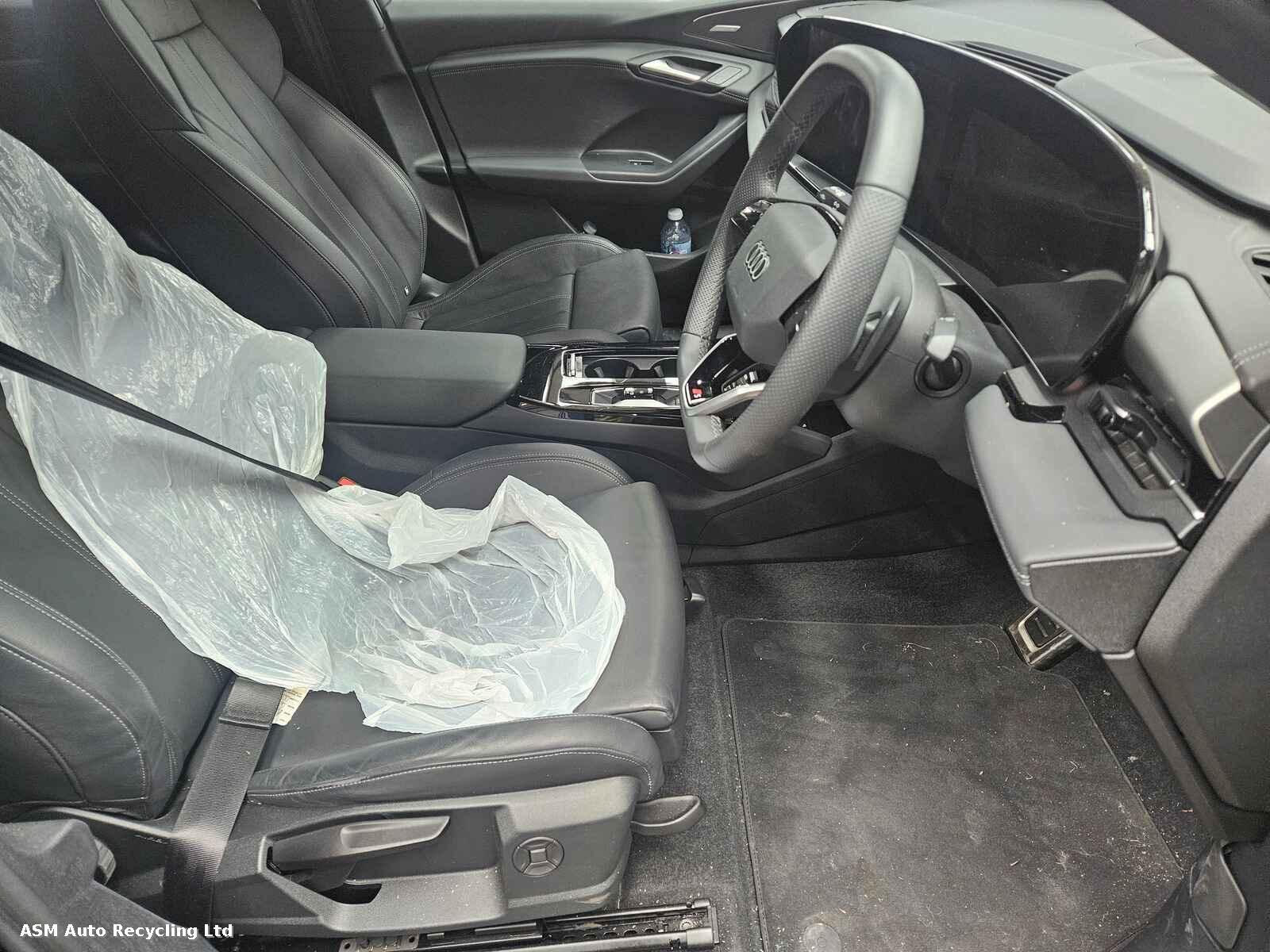 Audi Q6 E-tron 2025 5 Door Saloon 5 Door Breaking View Auto part Audi Q6 E-tron 2025 5 Door Saloon 5 Door Breaking