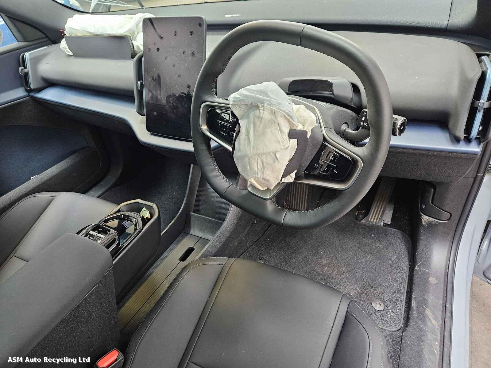 View Auto part Volvo Ex30 2025 5 Door Estate Breaking