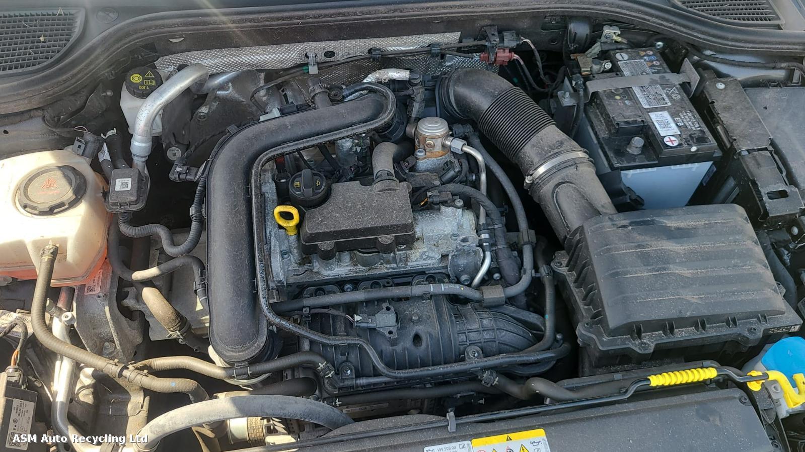 View Auto part Volkswagen Golf 2022 5 Door Hatchback Breaking