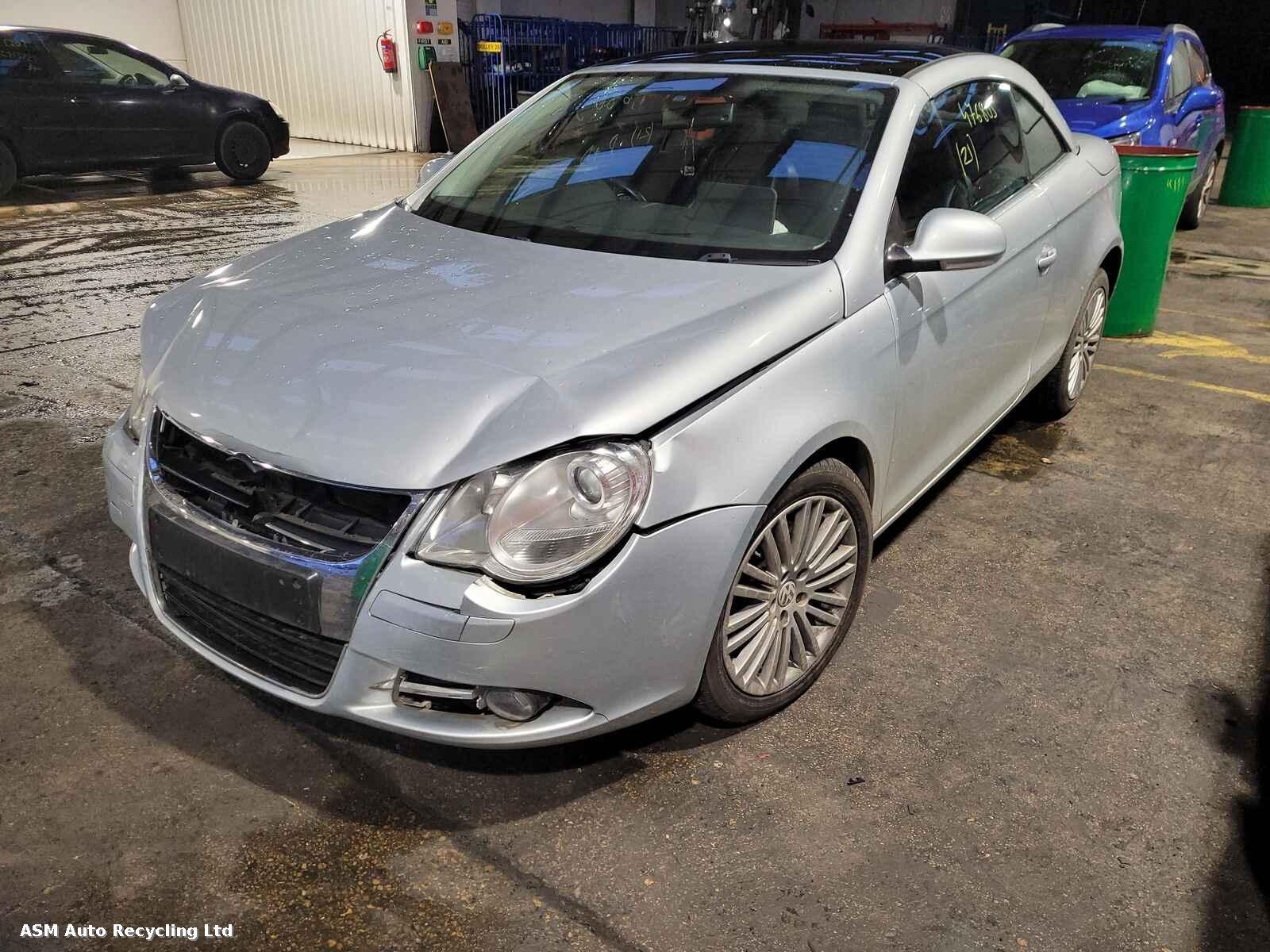 View Auto part Volkswagen Eos 2007 2 Door Convertible Breaking