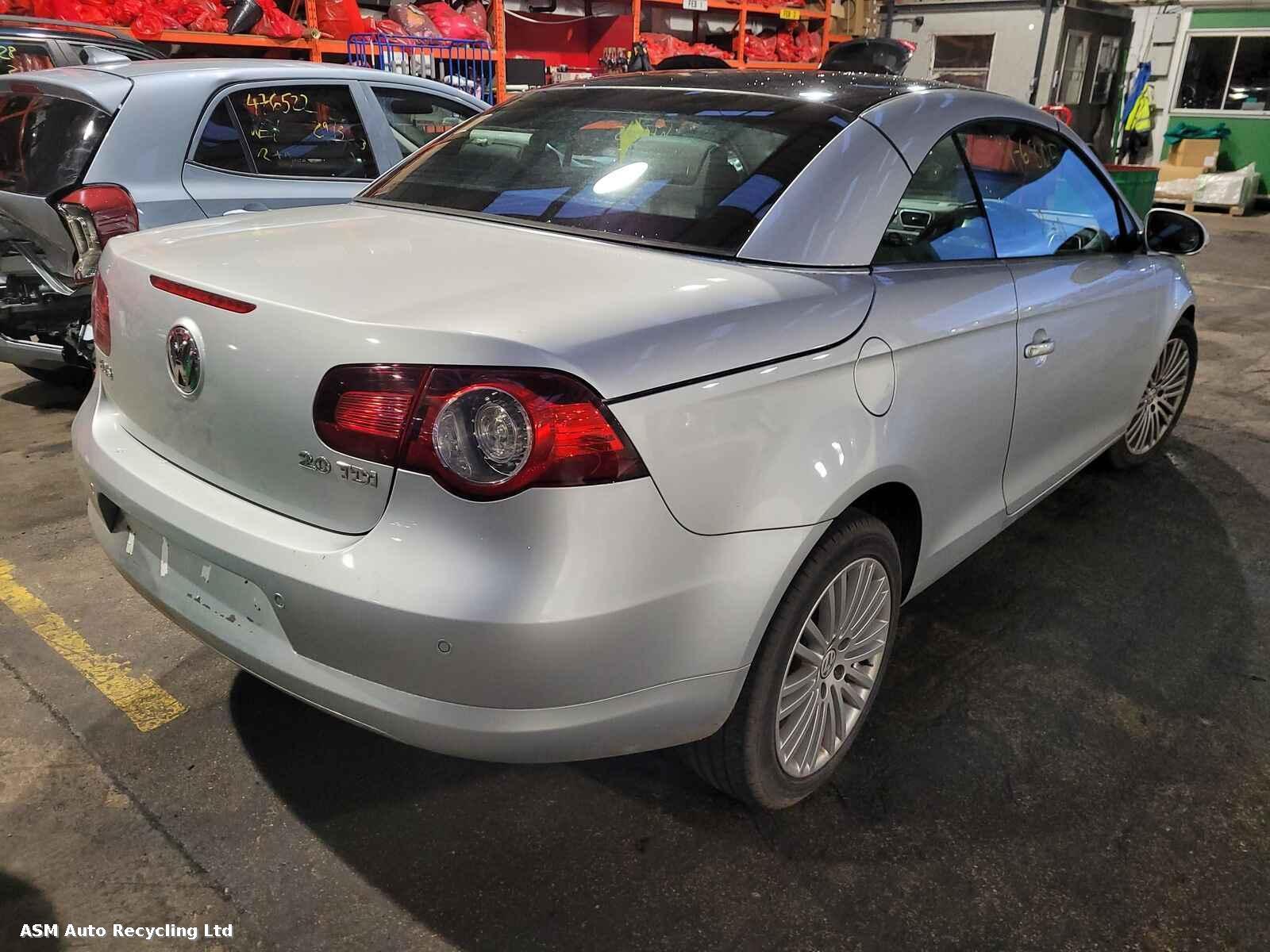 View Auto part Volkswagen Eos 2007 2 Door Convertible Breaking