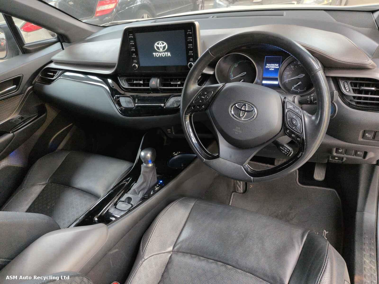 Toyota C-hr 2020 5 Door Hatchback Breaking View Auto part Toyota C-hr 2020 5 Door Hatchback Breaking