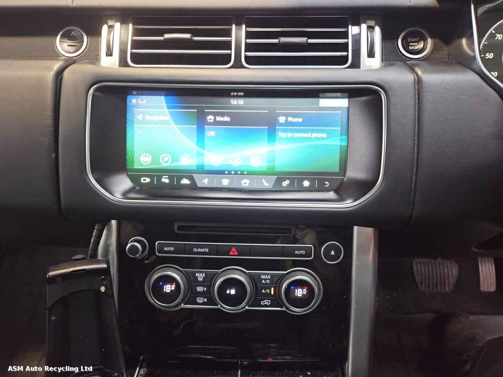 View Auto part Land Rover Range Rover 2017 5 Door Estate Breaking