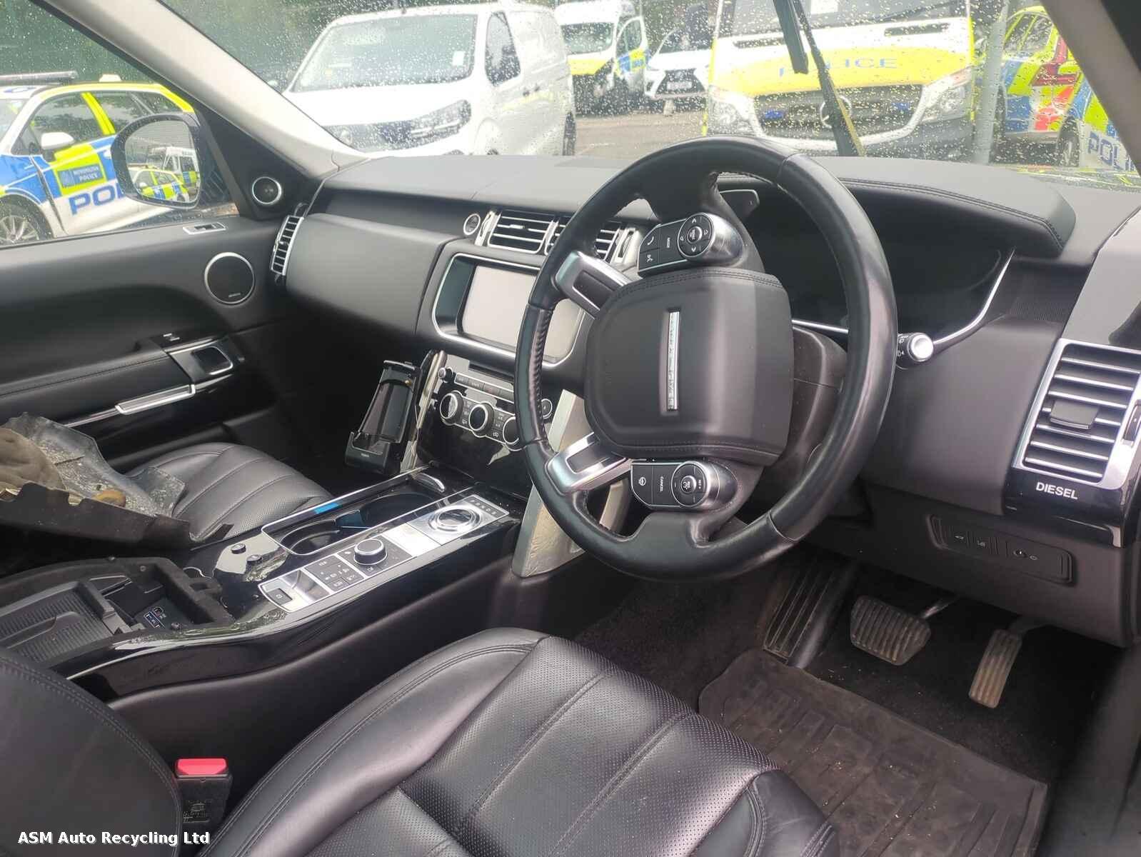 View Auto part Land Rover Range Rover 2017 5 Door Estate Breaking