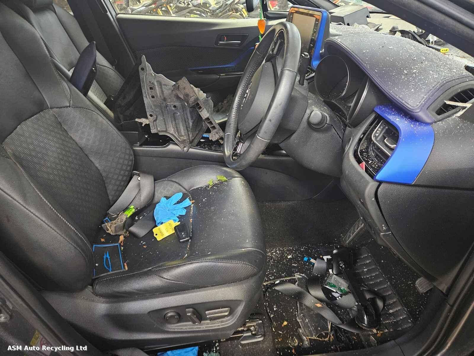 Toyota C-hr 2020 5 Door Hatchback Breaking View Auto part Toyota C-hr 2020 5 Door Hatchback Breaking