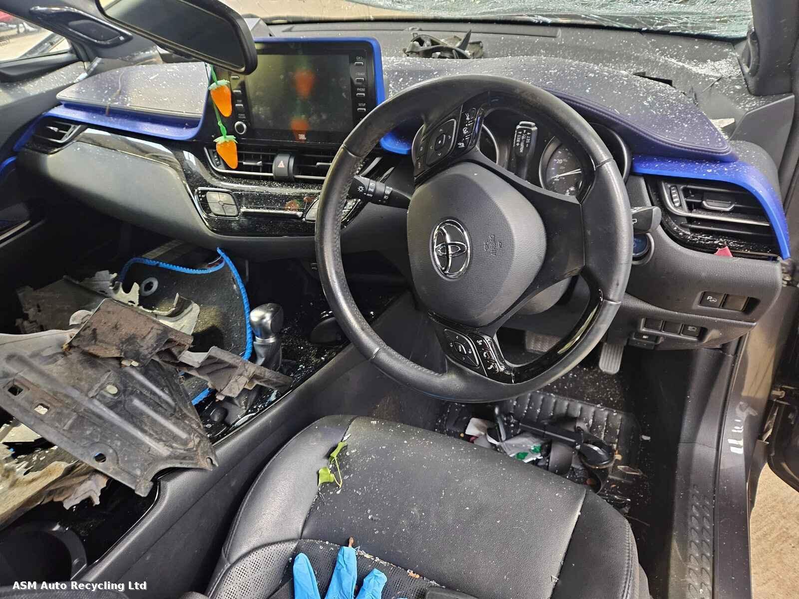 Toyota C-hr 2020 5 Door Hatchback Breaking View Auto part Toyota C-hr 2020 5 Door Hatchback Breaking